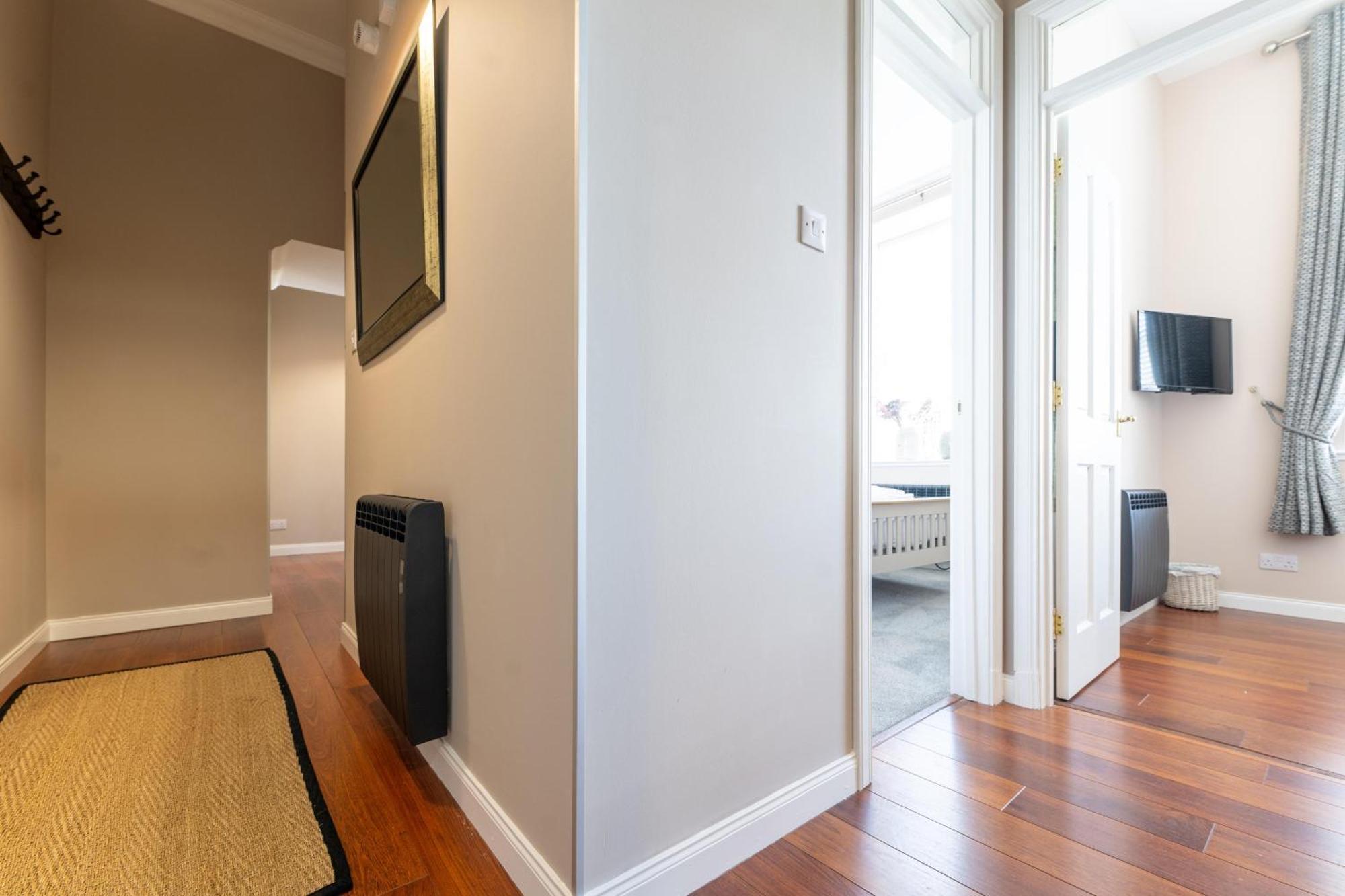 1 Old Edinburgh Court Apartment Inverness Bagian luar foto